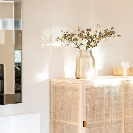 Luxus - Fuer Gruppen & Familien Mit Whirlpool, Terrasse & Grill- Lage