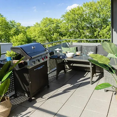 Premium Feelgood Gruppenapartment - Bis Zu 8 Personen - 120 Qm - 2 Baeder - Whirlpool, Sonnenterrasse & Grill - Im Herzen Kassels Apartment