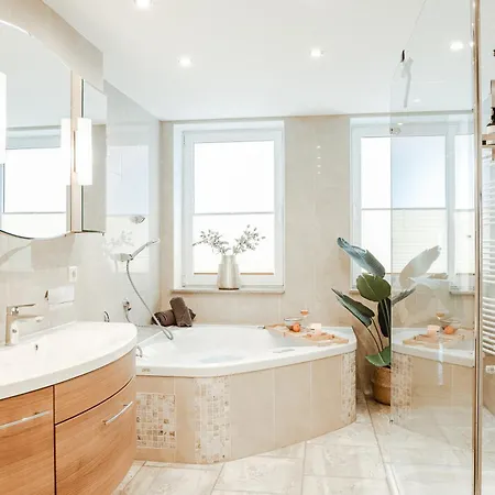 Apartmán Luxus - Fuer Gruppen & Familien Mit Whirlpool, Terrasse & Grill- Lage *