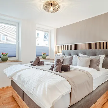 Feelgood Luxus - Fuer Gruppen & Familien Mit Whirlpool, 2 Baeder, Terrasse & Grill - Lage *