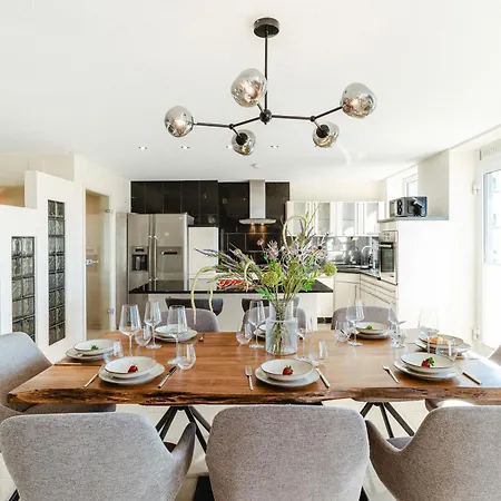 Appartamento Feelgood Luxus - Fuer Gruppen & Familien Mit Whirlpool, 2 Baeder, Terrasse & Grill - Lage *