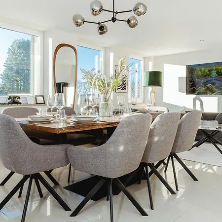 Apartment Premium Feelgood Gruppenapartment - Bis Zu 8 Personen - 120 Qm - 2 Baeder - Whirlpool, Sonnenterrasse & Grill - Im Herzen Kassels *