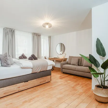 Feelgood Luxus - Fuer Gruppen & Familien Mit Whirlpool, 2 Baeder, Terrasse & Grill - Lage