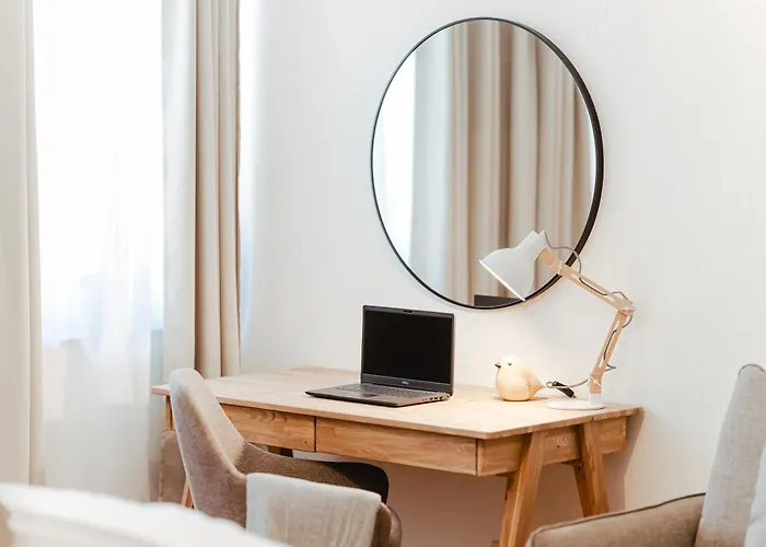 Luxus - Fuer Gruppen & Familien Mit Whirlpool, Terrasse & Grill- Lage Apartmán