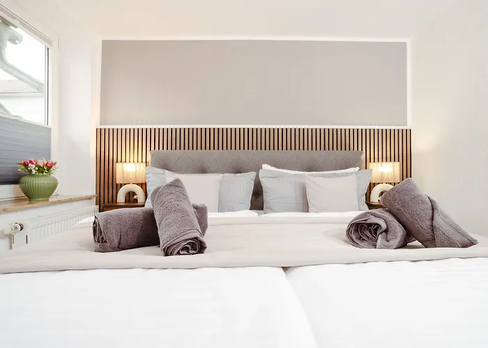 Luxus - Fuer Gruppen & Familien Mit Whirlpool, Terrasse & Grill- Lage Apartmán *