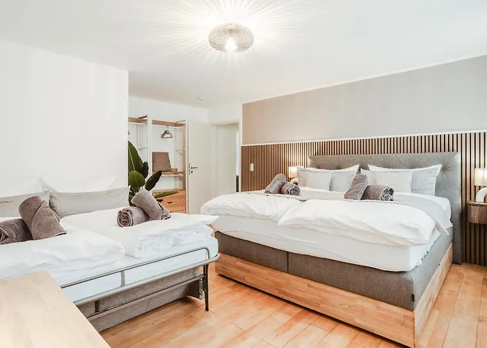 Luxus - Fuer Gruppen & Familien Mit Whirlpool, Terrasse & Grill- Lage