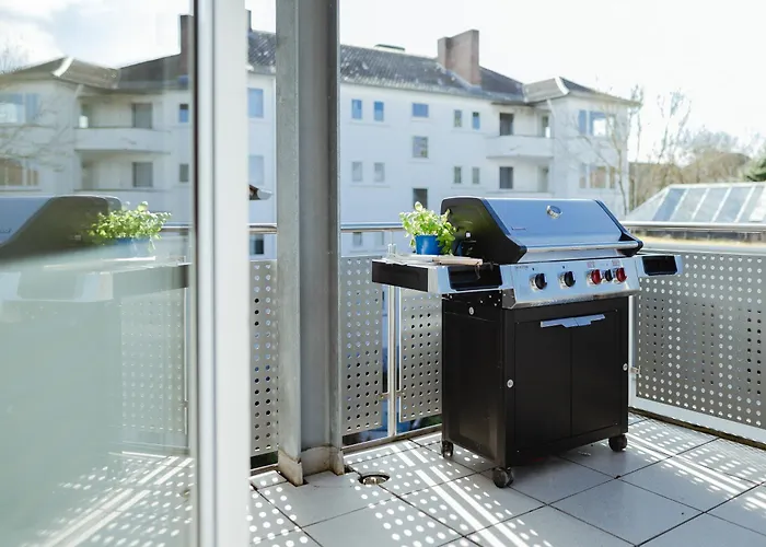 Luxus - Fuer Gruppen & Familien Mit Whirlpool, Terrasse & Grill- Lage Kassel