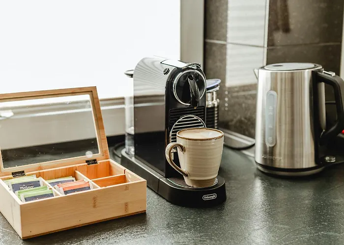 Luxus - Fuer Gruppen & Familien Mit Whirlpool, Terrasse & Grill- Lage